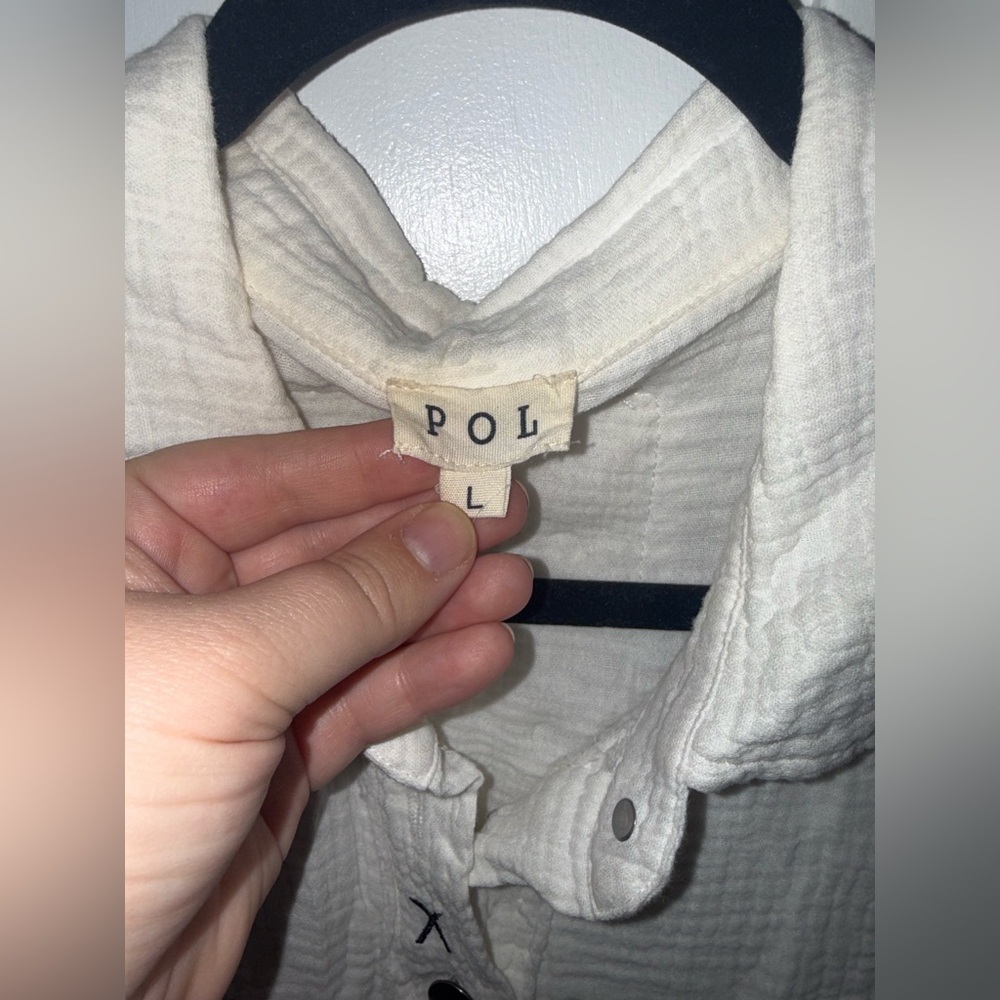 POL White Textured Relaxed/Distressed Shirt Cropped - Picture 2 of 4